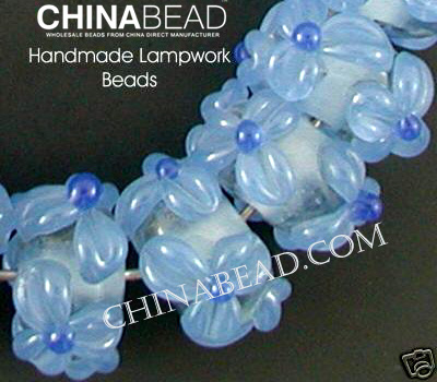 single glass bead partial detailed view